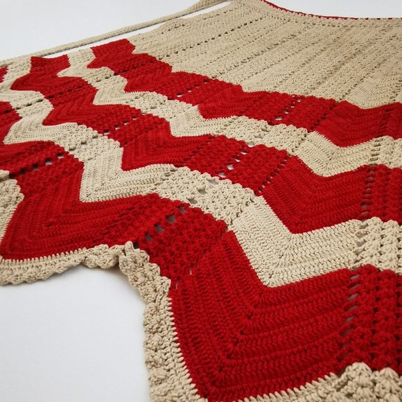 Vintage Beige and Red Zig Zag Crochet 50s Style Half Apron - Picture 2 of 12